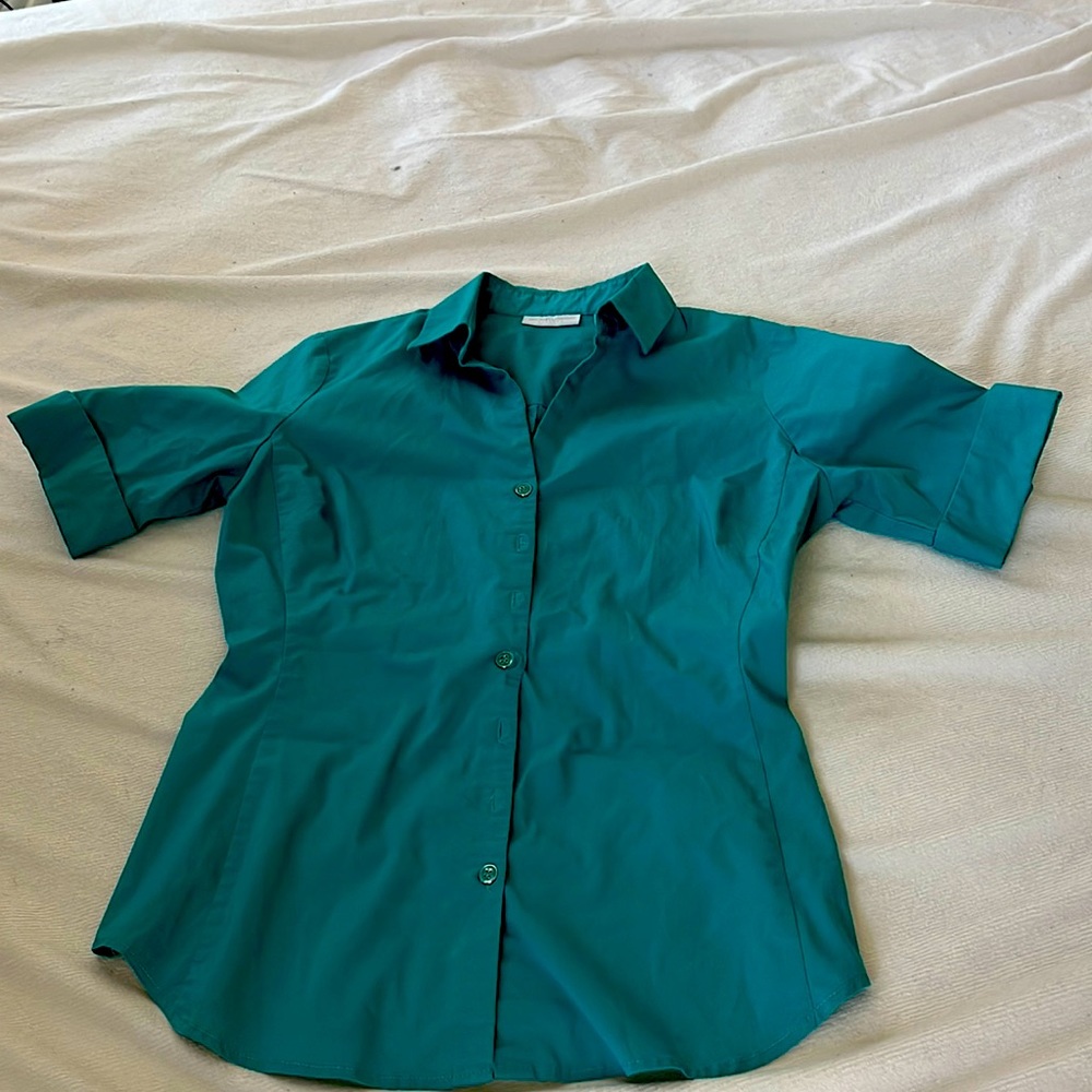 NY&Co short sleeves shirt